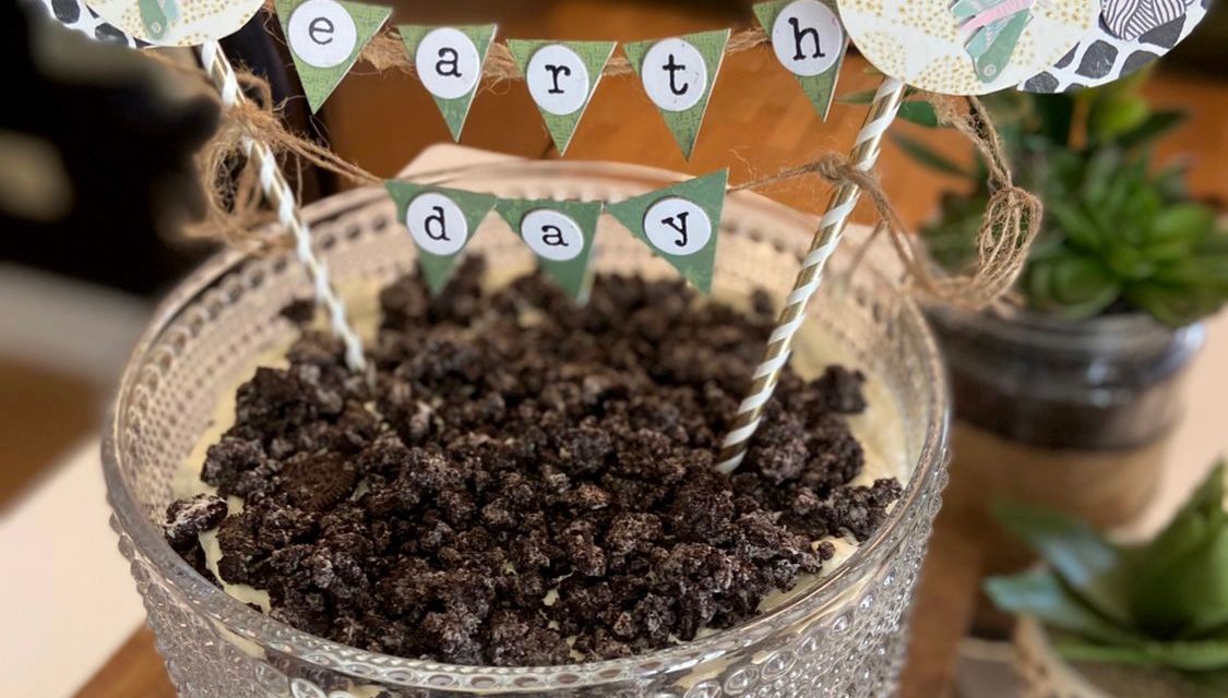 Easy Oreo Dirt Cake Trifle to Celebrate Earth Day
